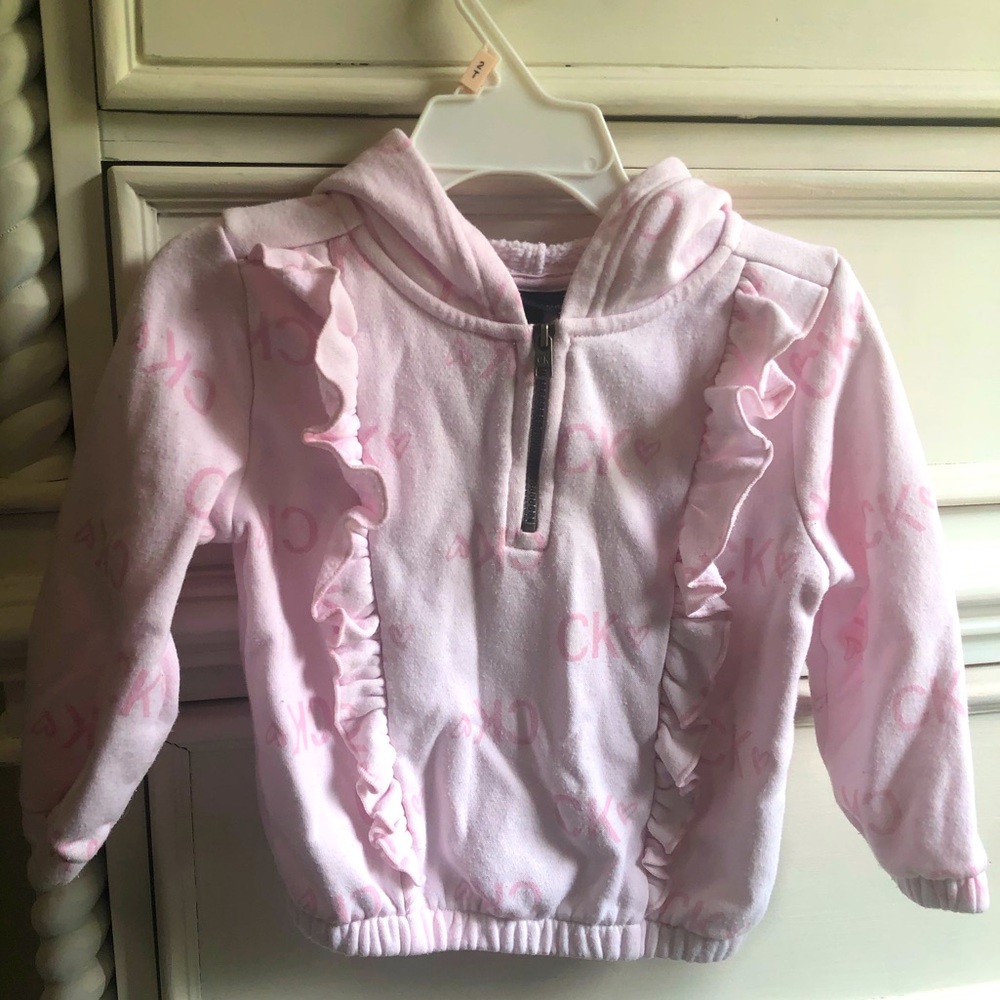 Girl pullover and pant set